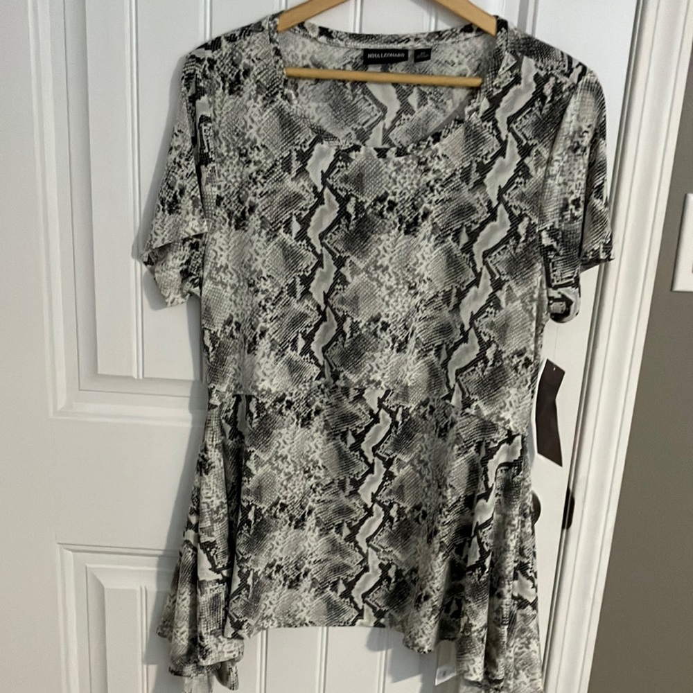 NINA LEONARD Tunic Shark Bite Short Sleeve SNAKE PRINT XL